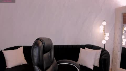 Snapshot of amberfarrell chatting on May 2, 8:14 pm Amber online show from May 2, 8:14 pm
