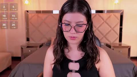 Snapshot of amberfarrell chatting on May 29, 8:18 pm Amber online show from May 29, 8:18 pm