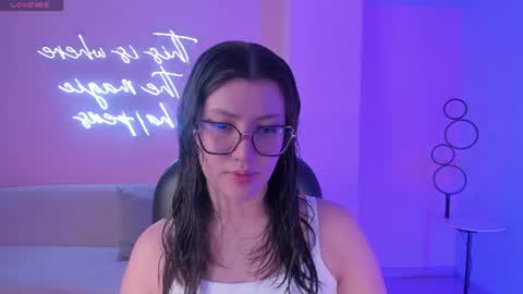Snapshot of amberfarrell chatting on June 20, 8:11 pm Amber online show from June 20, 8:11 pm