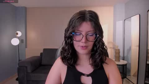 Snapshot of amberfarrell chatting on July 6, 8:22 pm Amber online show from July 6, 8:22 pm