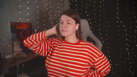 Snapshot of amberlyyy chatting on November 16, 5:13 am my name is Sonya but you can call me your favorite girl 3 online show from November 16, 5:13 am