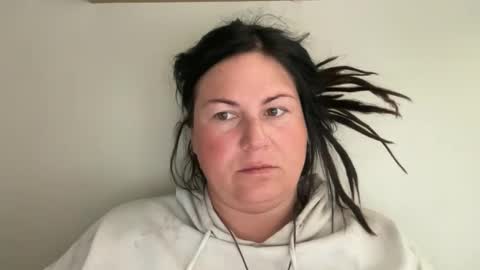 Snapshot of ambermoss7 chatting on April 17, 6:11 pm ambermoss7 online show from April 17, 6:11 pm