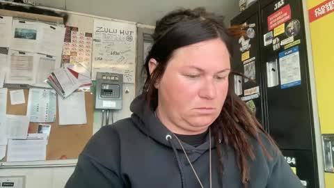 Snapshot of ambermoss7 chatting on April 21, 6:34 pm ambermoss7 online show from April 21, 6:34 pm