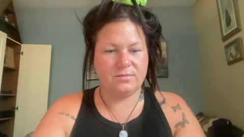 Snapshot of ambermoss7 chatting on July 16, 5:41 pm ambermoss7 online show from July 16, 5:41 pm