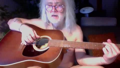 Snapshot of amberr11 chatting on February 13, 12:24 am Amberr11 online show from February 13, 12:24 am