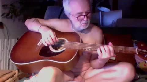 Snapshot of amberr11 chatting on October 13, 10:54 pm Amberr11 online show from October 13, 10:54 pm