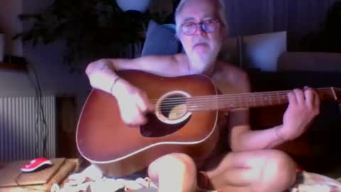 Snapshot of amberr11 chatting on October 21, 10:43 pm Amberr11 online show from October 21, 10:43 pm