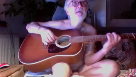 Snapshot of amberr11 chatting on October 22, 10:53 pm Amberr11 online show from October 22, 10:53 pm