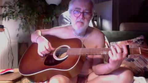 Snapshot of amberr11 chatting on October 25, 10:37 pm Amberr11 online show from October 25, 10:37 pm