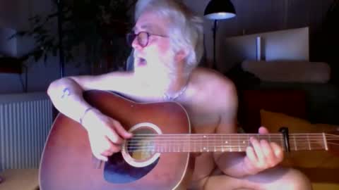 Amberr11 online show from February 9, 11:53 pm