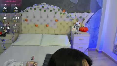 Amber Grey online show from October 29, 6:42 pm