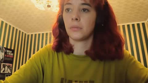 amberrrdolll online show from May 3, 9:43 pm