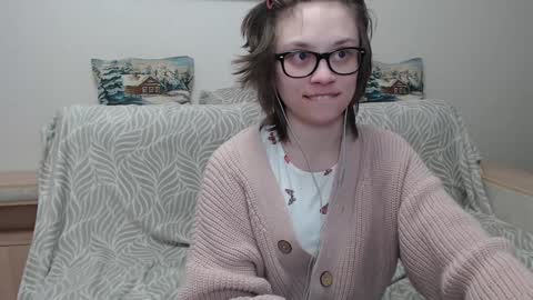 Snapshot of ambersimard chatting on December 29, 3:54 am Amber online show from December 29, 3:54 am