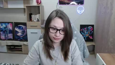 Snapshot of ambersimard chatting on February 16, 4:19 am Amber online show from February 16, 4:19 am