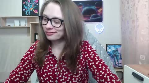 Snapshot of ambersimard chatting on April 11, 4:06 am Amber online show from April 11, 4:06 am