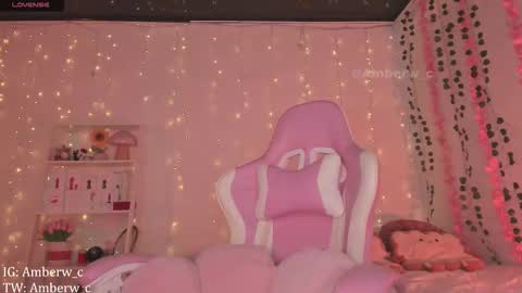 Snapshot of amberw_c chatting on November 8, 4:34 am IG - TW Amberw c online show from November 8, 4:34 am