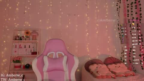 Snapshot of amberw_c chatting on November 15, 3:15 am IG - TW Amberw c online show from November 15, 3:15 am