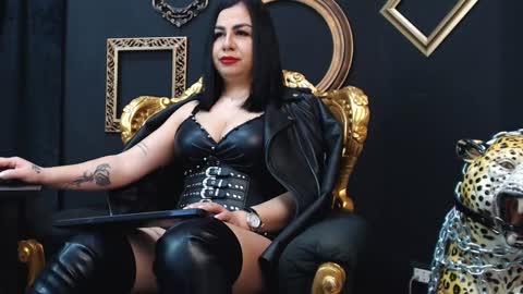 Snapshot of amberxsmithx chatting on February 8, 6:01 am AMBER online show from February 8, 6:01 am