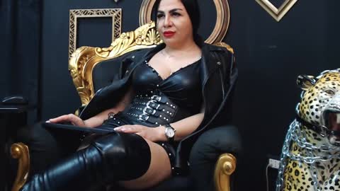 Snapshot of amberxsmithx chatting on February 8, 9:03 am AMBER online show from February 8, 9:03 am