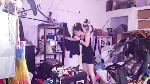 Snapshot of ambionce chatting on December 18, 8:31 am ambionce online show from December 18, 8:31 am