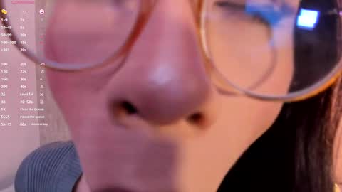 Snapshot of amby_ambar chatting on November 4, 12:43 am Amby online show from November 4, 12:43 am