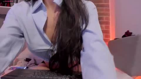 Snapshot of amby_ambar chatting on July 29, 3:15 am Amby online show from July 29, 3:15 am