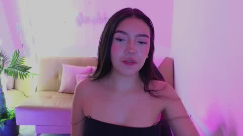 AMELIA online show from December 5, 11:30 am