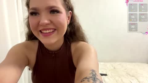 Mia online show from June 25, 5:17 pm