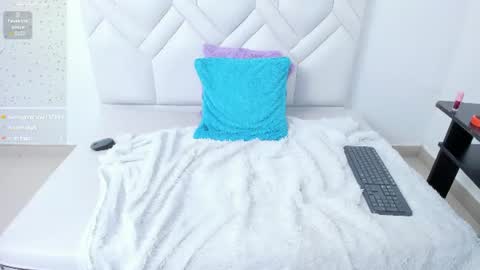 Amelia02  online show from July 14, 1:50 pm
