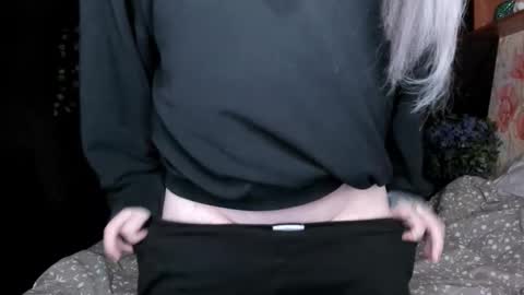 Snapshot of amelia__miller chatting on November 8, 8:18 pm Amelia online show from November 8, 8:18 pm