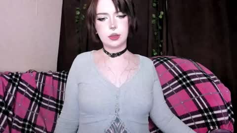 Snapshot of amelia__miller chatting on May 17, 8:27 pm Amelia online show from May 17, 8:27 pm