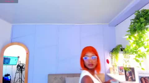 Snapshot of amelia_adms chatting on July 16, 12:00 pm Amelia Adams online show from July 16, 12:00 pm