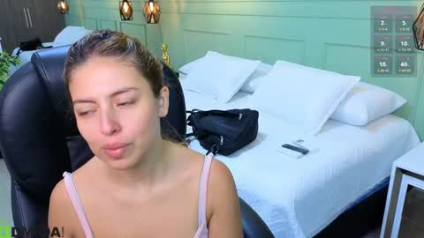 Snapshot of amelia_chillvibes chatting on September 18, 7:38 pm AMELIA online show from September 18, 7:38 pm