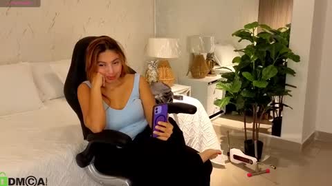Snapshot of amelia_chillvibes chatting on October 5, 11:52 am AMELIA online show from October 5, 11:52 am