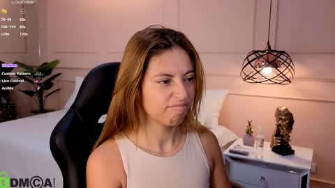 Snapshot of amelia_chillvibes chatting on December 15, 11:25 am AMELIA online show from December 15, 11:25 am