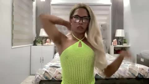 Amelia online show from February 22, 9:30 am