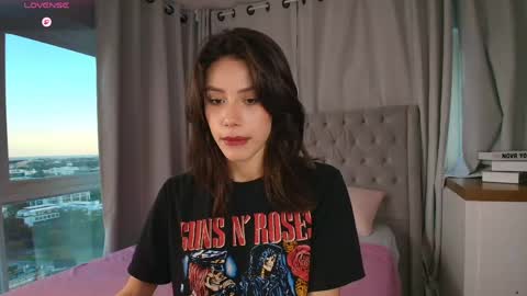 amelia_mee online show from June 6, 7:51 pm