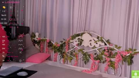 Snapshot of amelia_skyy chatting on September 24, 2:37 am Anna online show from September 24, 2:37 am