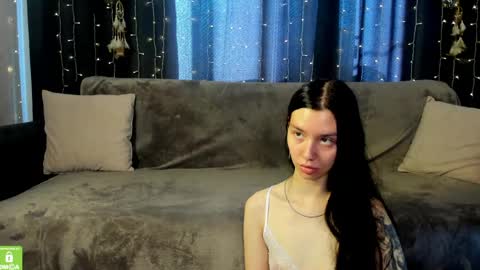 Snapshot of amelia_skyy chatting on June 10, 1:17 am Anna online show from June 10, 1:17 am