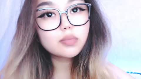 Amelia online show from July 18, 9:18 pm