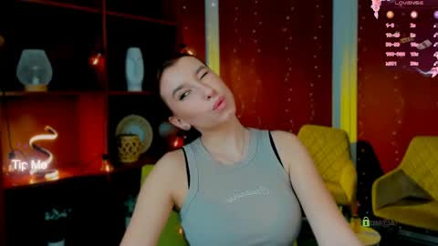 ameliaa_sweet online show from April 17, 11:24 am