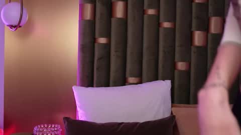 Snapshot of ameliaangell chatting on October 27, 10:19 am Amelia online show from October 27, 10:19 am