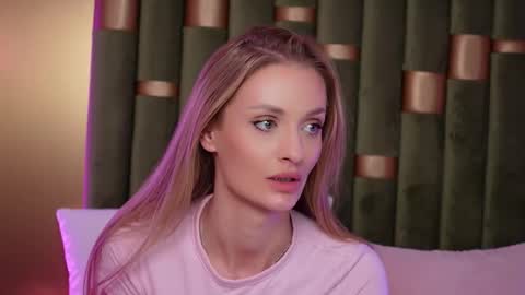 Snapshot of ameliaangell chatting on January 5, 5:27 pm Amelia online show from January 5, 5:27 pm