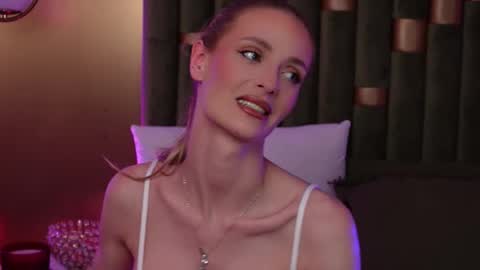 Snapshot of ameliaangell chatting on March 4, 8:26 pm Amelia online show from March 4, 8:26 pm