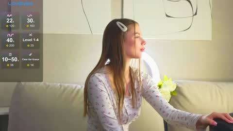 Snapshot of ameliahopkins chatting on May 16, 9:35 pm 5th day here my name Jennie online show from May 16, 9:35 pm