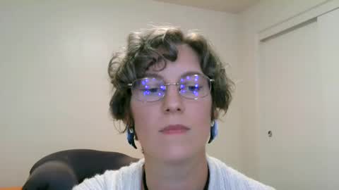 Snapshot of ameliaishka chatting on September 15, 4:01 am Ameliaishka online show from September 15, 4:01 am