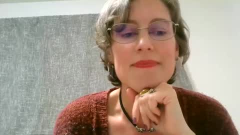 Snapshot of ameliaishka chatting on October 10, 2:43 am Ameliaishka online show from October 10, 2:43 am