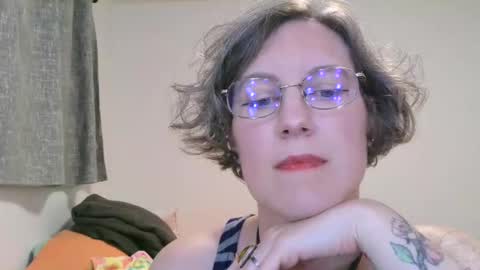 Snapshot of ameliaishka chatting on May 17, 4:10 am Ameliaishka online show from May 17, 4:10 am