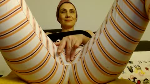 AME  or  Amelia online show from October 5, 11:02 pm