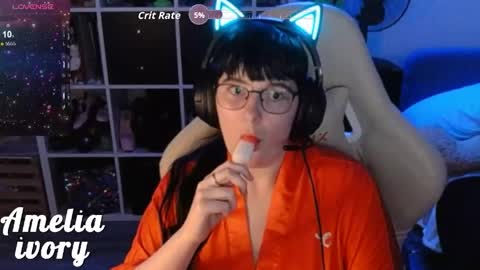 Snapshot of ameliaivory chatting on May 15, 5:47 am ameliaivory online show from May 15, 5:47 am